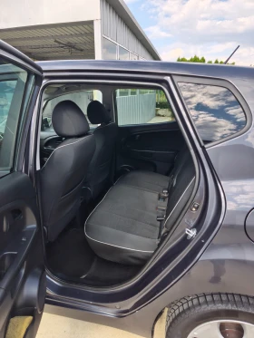 Kia Venga CRDI, снимка 10