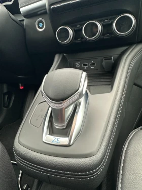 Renault Zoe R135 52KW Edition One CCS BOSE Гаранция - 14900 € / 29141.87 лв. - 34278138 10