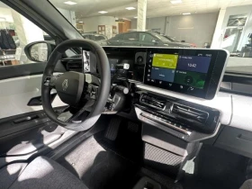 Renault 5 R-EVOLUTION* DISTRONIC* CARPLAY* LED*  - 29100 € / 56914.65 лв. - 26390461 11