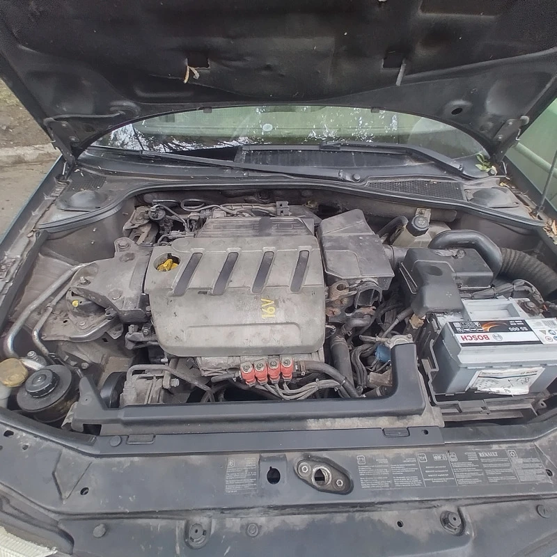 Renault Laguna LPG, 1800 куб.см, 16 V, снимка 5 - Автомобили и джипове - 47839395