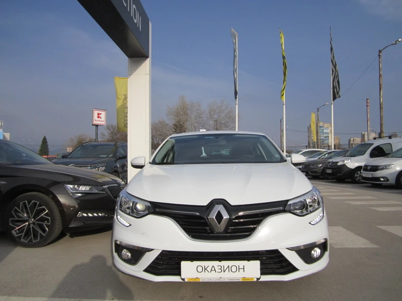 Renault Megane 1.5 dCi, снимка 2 - Автомобили и джипове - 44555947