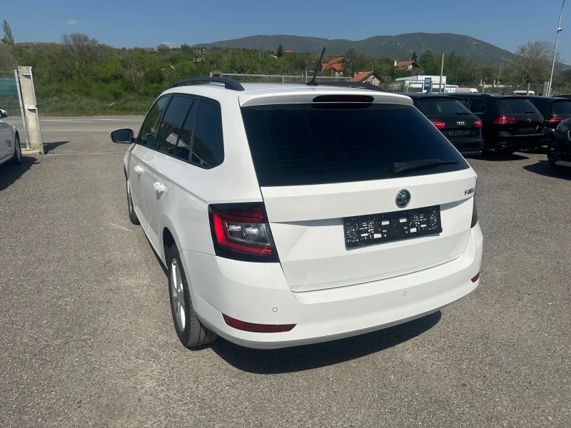 Skoda Fabia 1.0TSI* DSG* КАТО НОВА, снимка 6 - Автомобили и джипове - 47938287