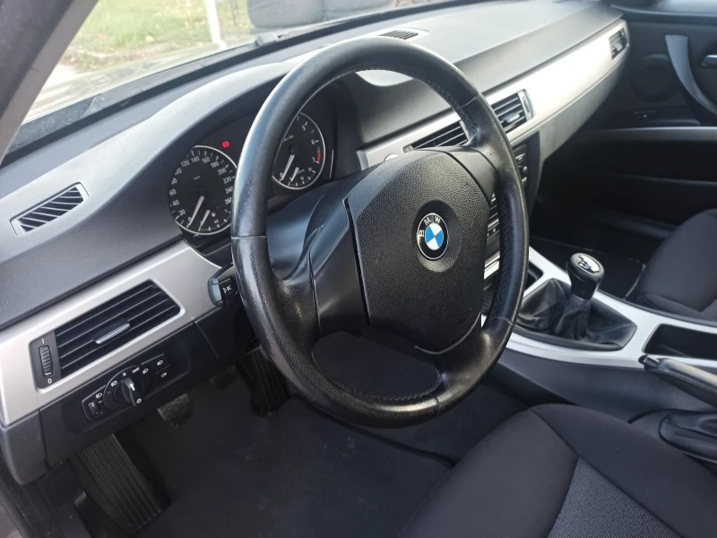 BMW 320 2.0, снимка 9 - Автомобили и джипове - 48014111