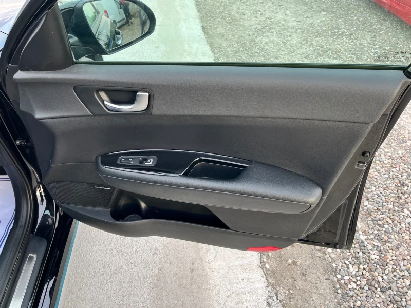 Kia Optima = Plug-IN= 161км = ЛИЗИНГ= DISTRONIC= HARMAN= , снимка 14 - Автомобили и джипове - 52476953