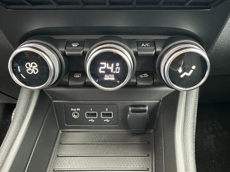 Renault Zoe R135 52KW Edition One CCS BOSE Гаранция, снимка 12 - Автомобили и джипове - 53256354