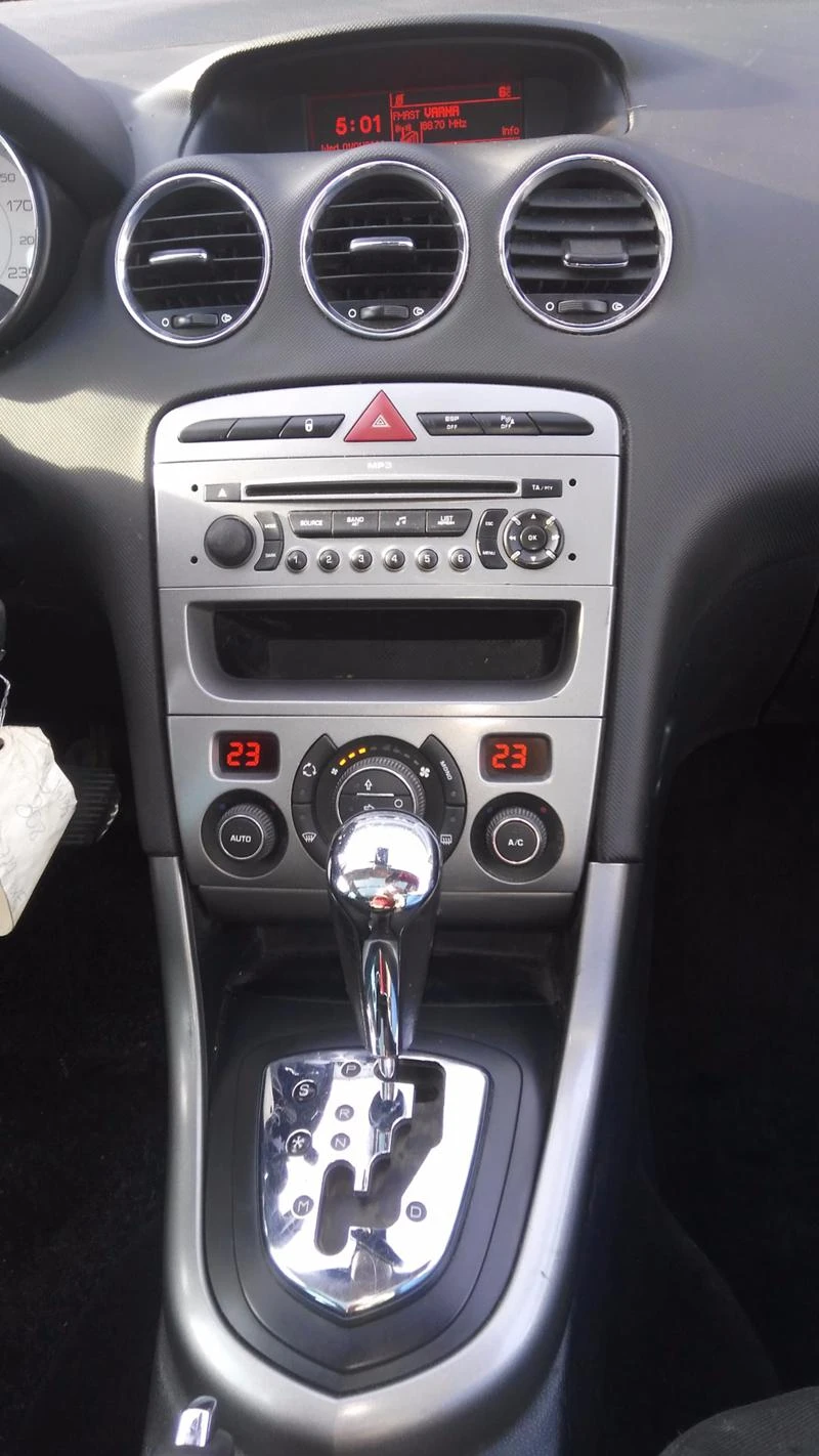 Peugeot 308 2.0hdiAUTOMAT, снимка 11 - Автомобили и джипове - 47180992