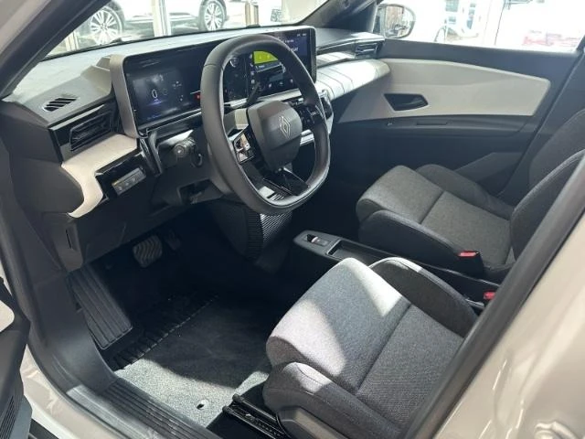 Renault 5 R-EVOLUTION* DISTRONIC* CARPLAY* LED* , снимка 5 - Автомобили и джипове - 53823055