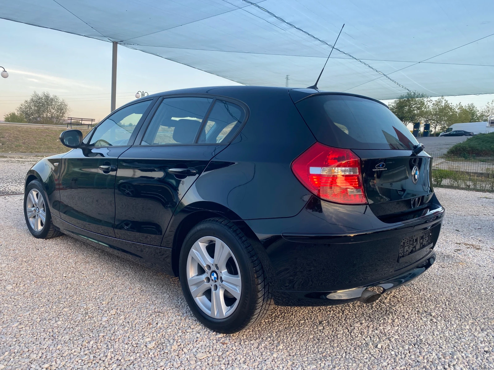 BMW 120 2.0d, 6ск, FACELIFT, ЕВРО5, XENON, НАВИ, ПОДГР, ПА - изображение 6