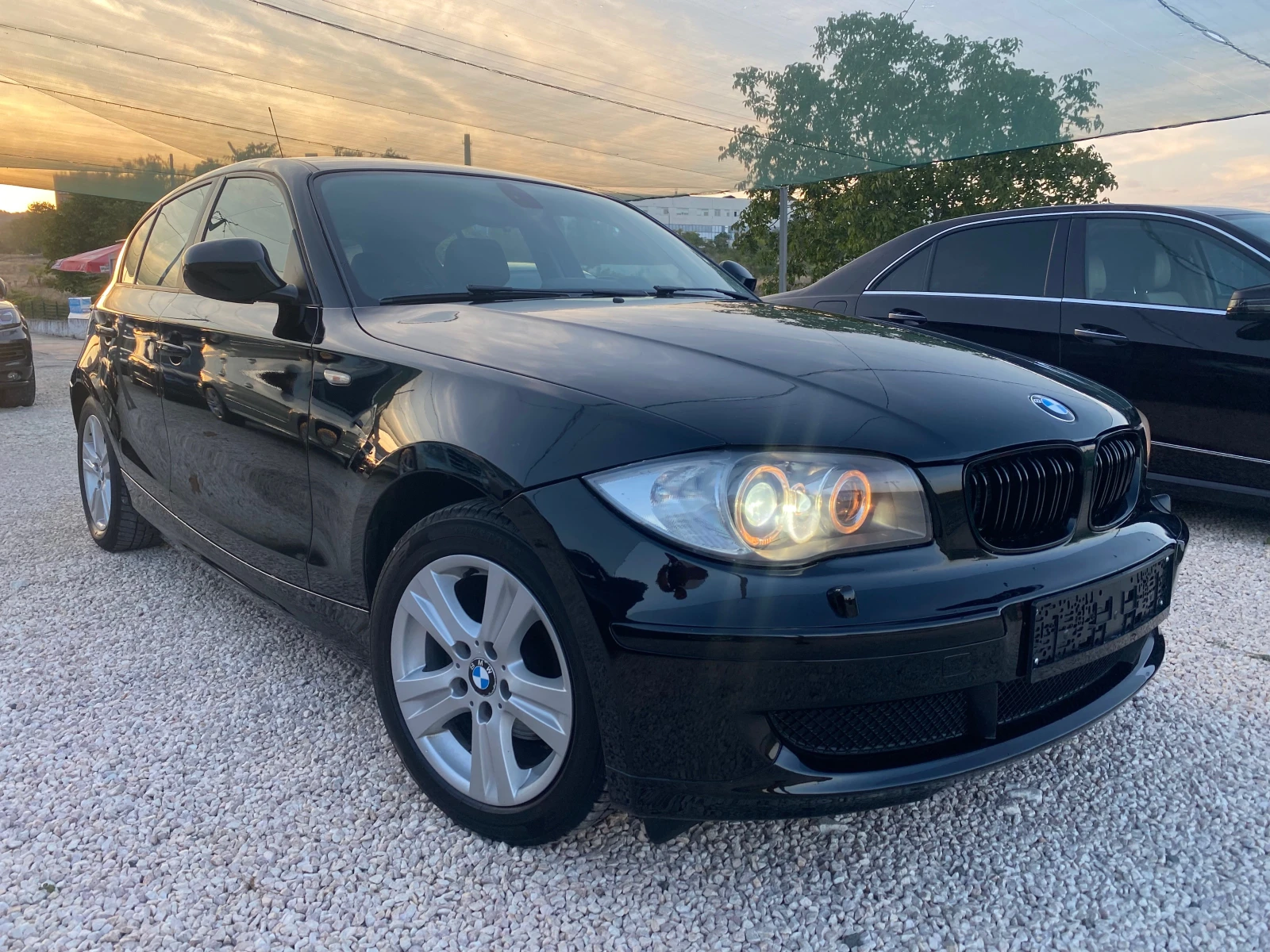 BMW 120 2.0d, 6ск, FACELIFT, ЕВРО5, XENON, НАВИ, ПОДГР, ПА - изображение 3