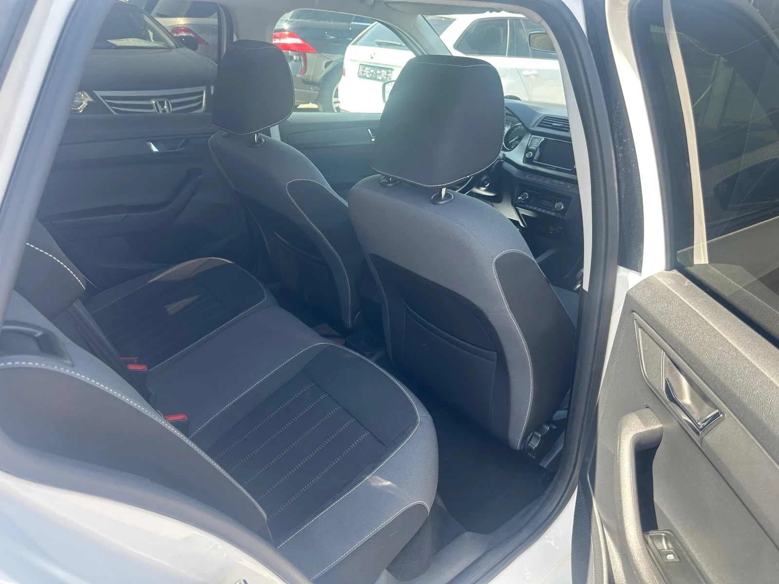 Skoda Fabia DSG* ECO* KEYLESS* LED* *   | Mobile.bg   13