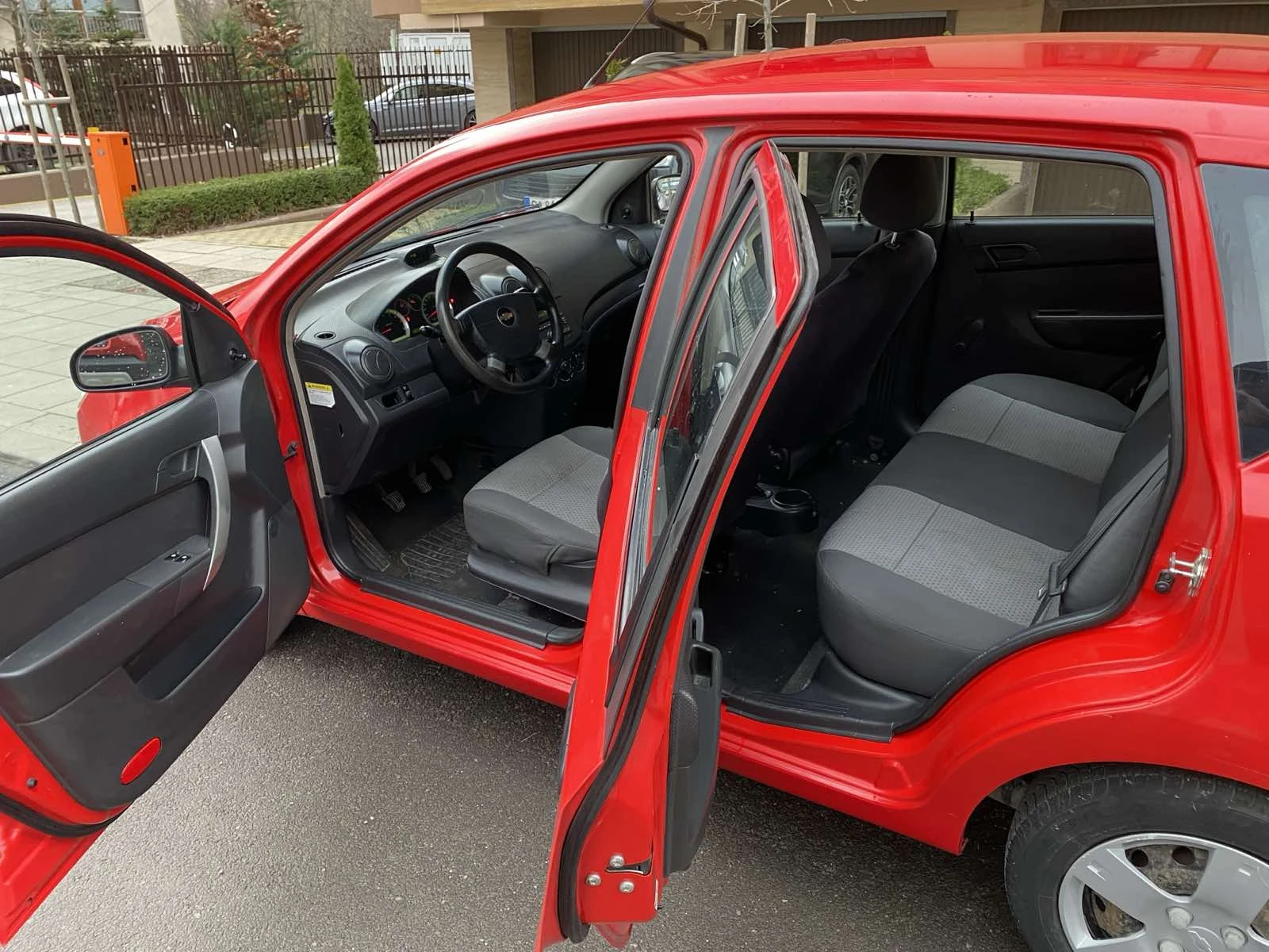 Chevrolet Aveo БЕНЗИН от БЪЛГАРИЯ - изображение 9