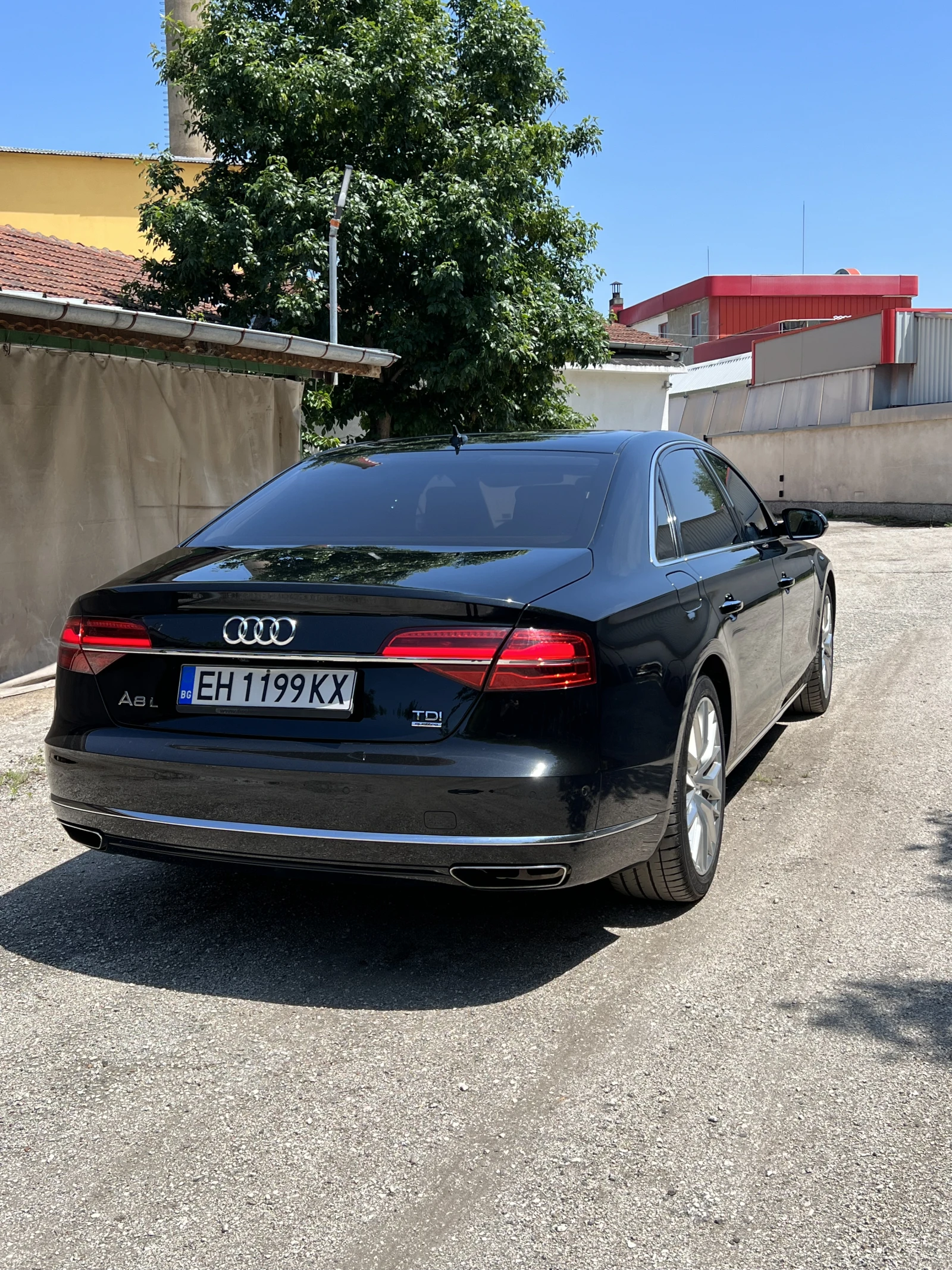 Audi A8 4.2 TDI A8 L - изображение 2