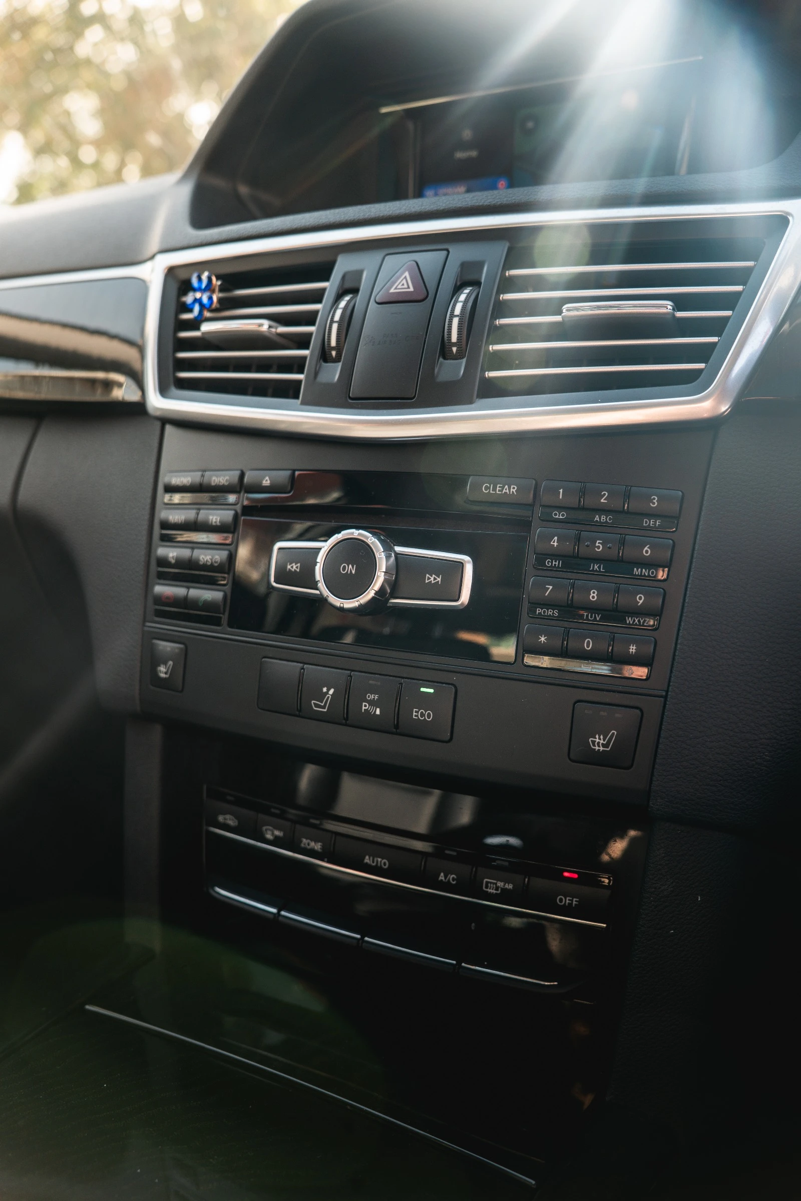 Mercedes-Benz E 250 | Mobile.bg   8