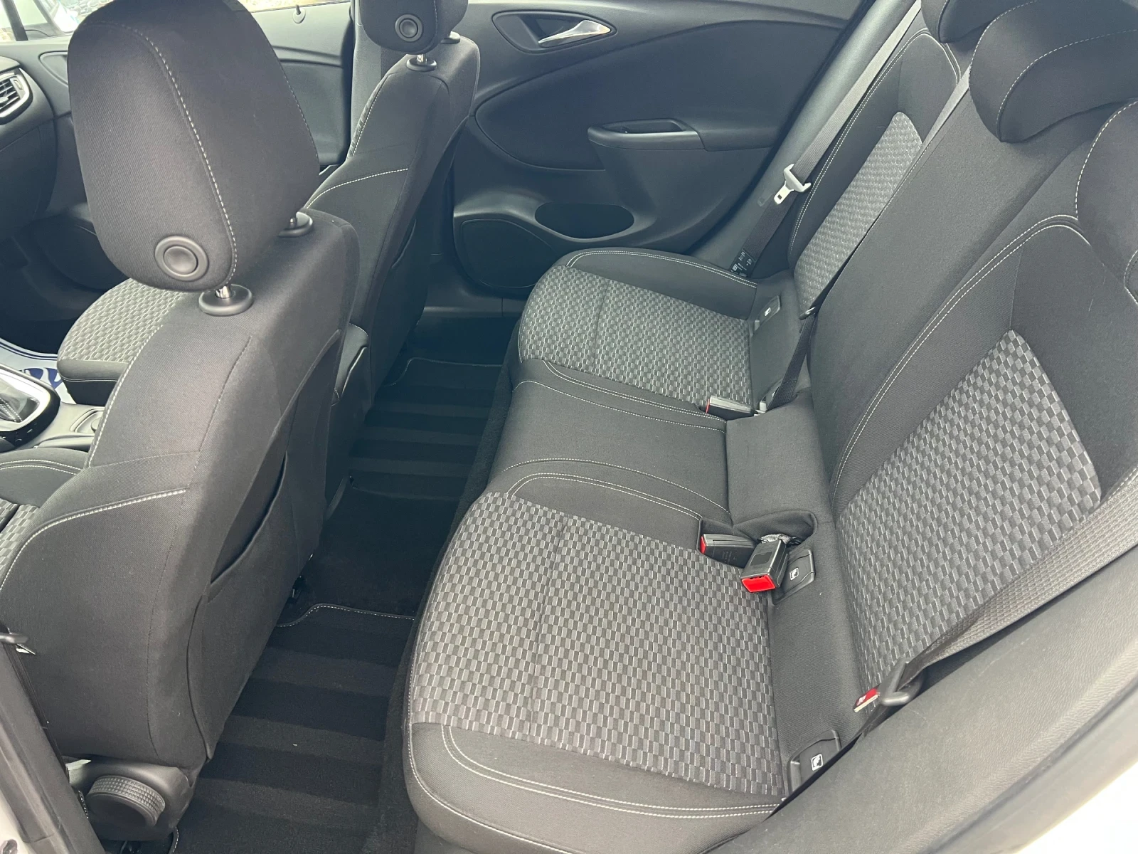 Opel Astra 1.4T* АВТОМАТИК* ШВЕЙЦАРИЯ* НАВИ* КАМЕРА*  - изображение 9