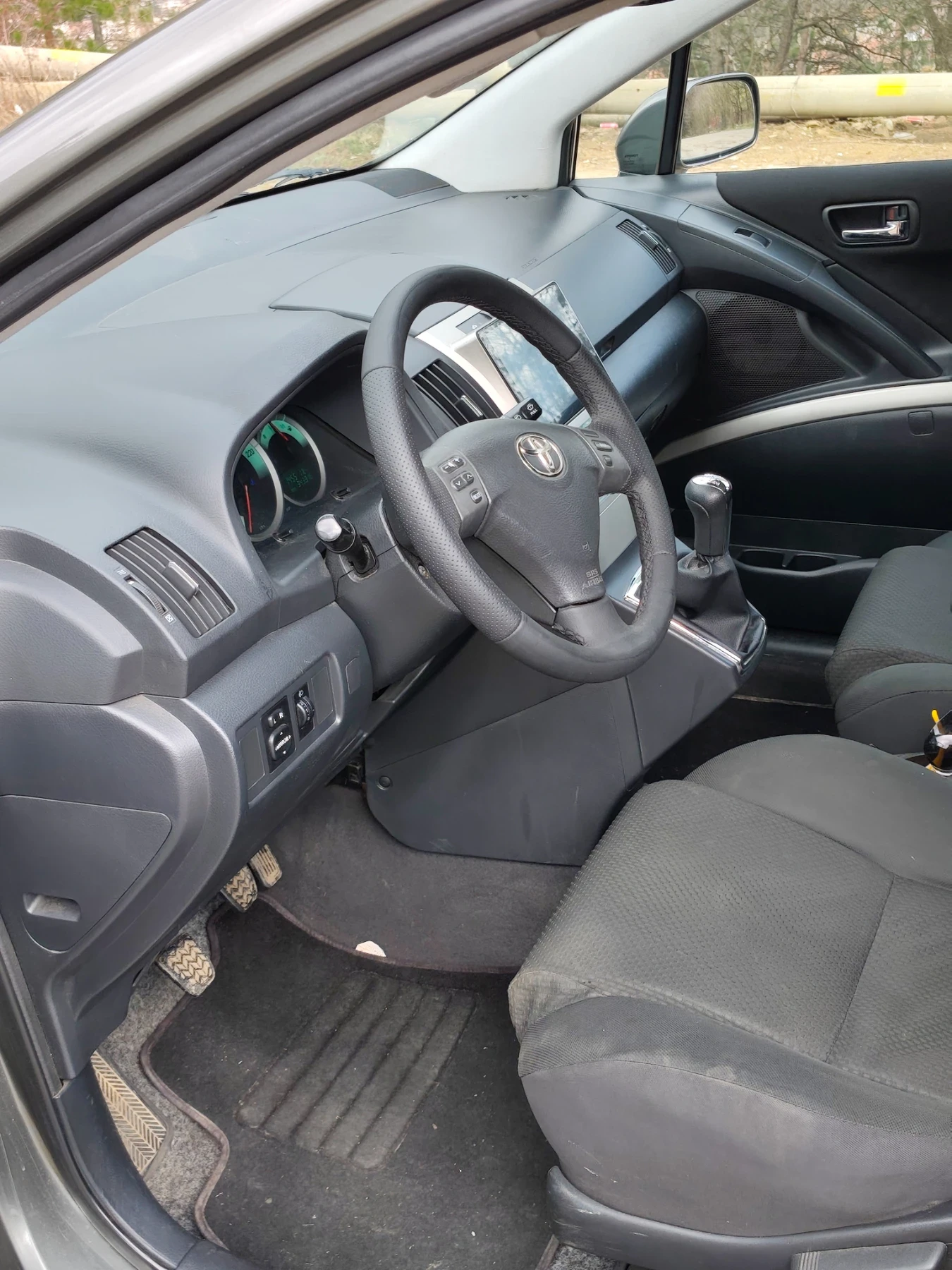 Toyota Corolla verso, снимка 6 - Автомобили и джипове - 53894346