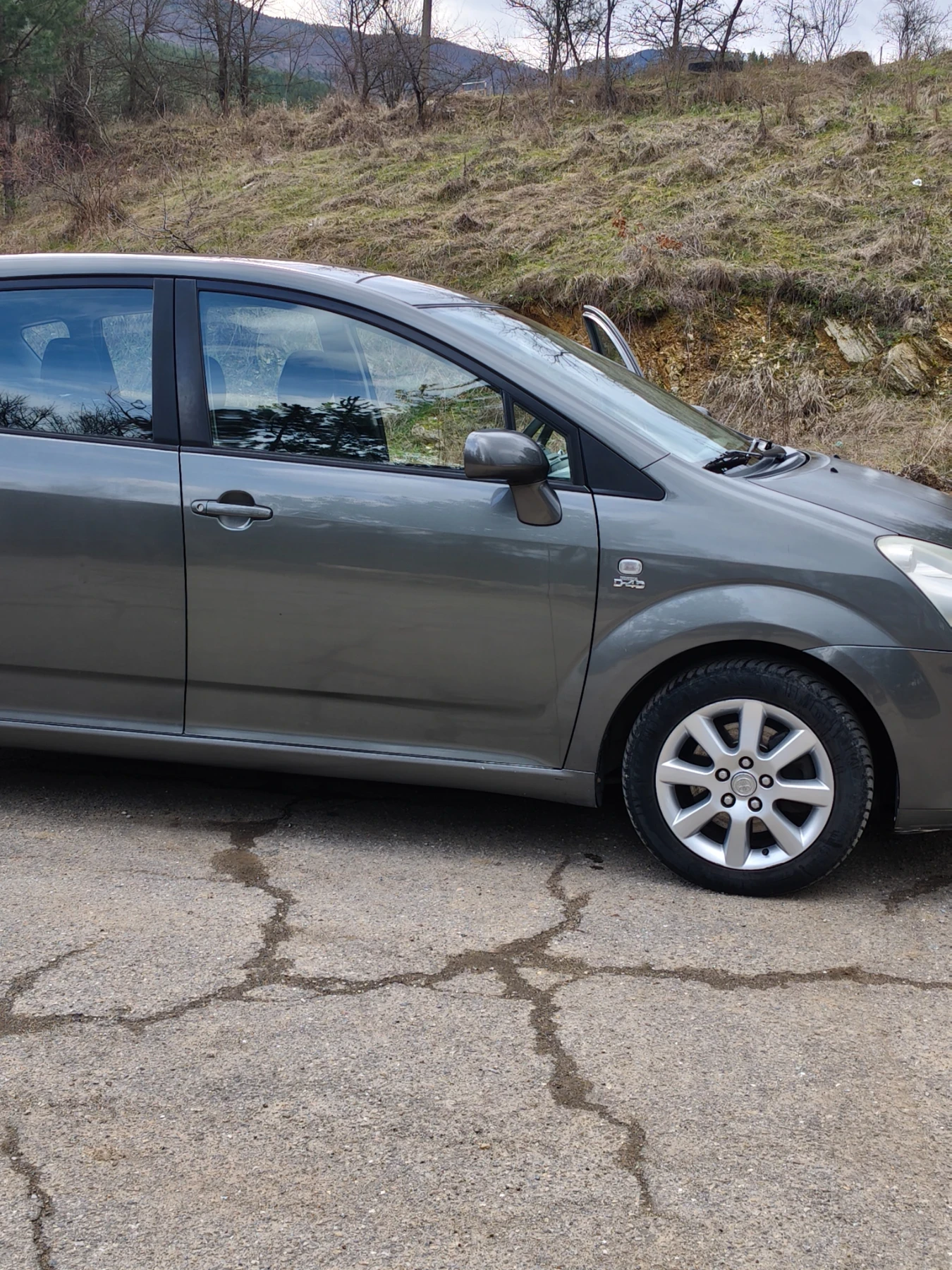 Toyota Corolla verso, снимка 2 - Автомобили и джипове - 53894346