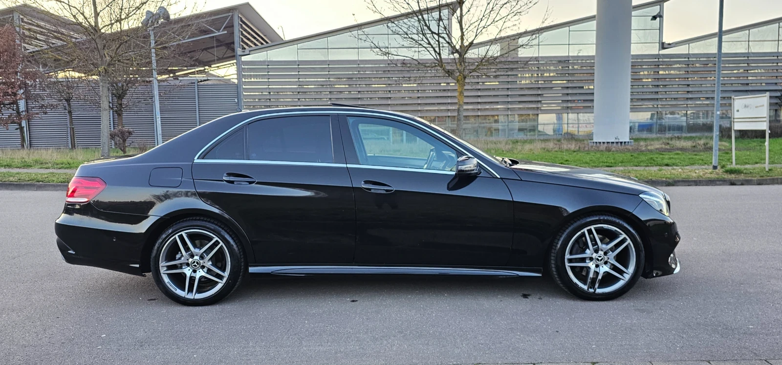 Mercedes-Benz E 220 220cdi 7G-tronic AMG LIZING TOP, снимка 5 - Автомобили и джипове - 53952821