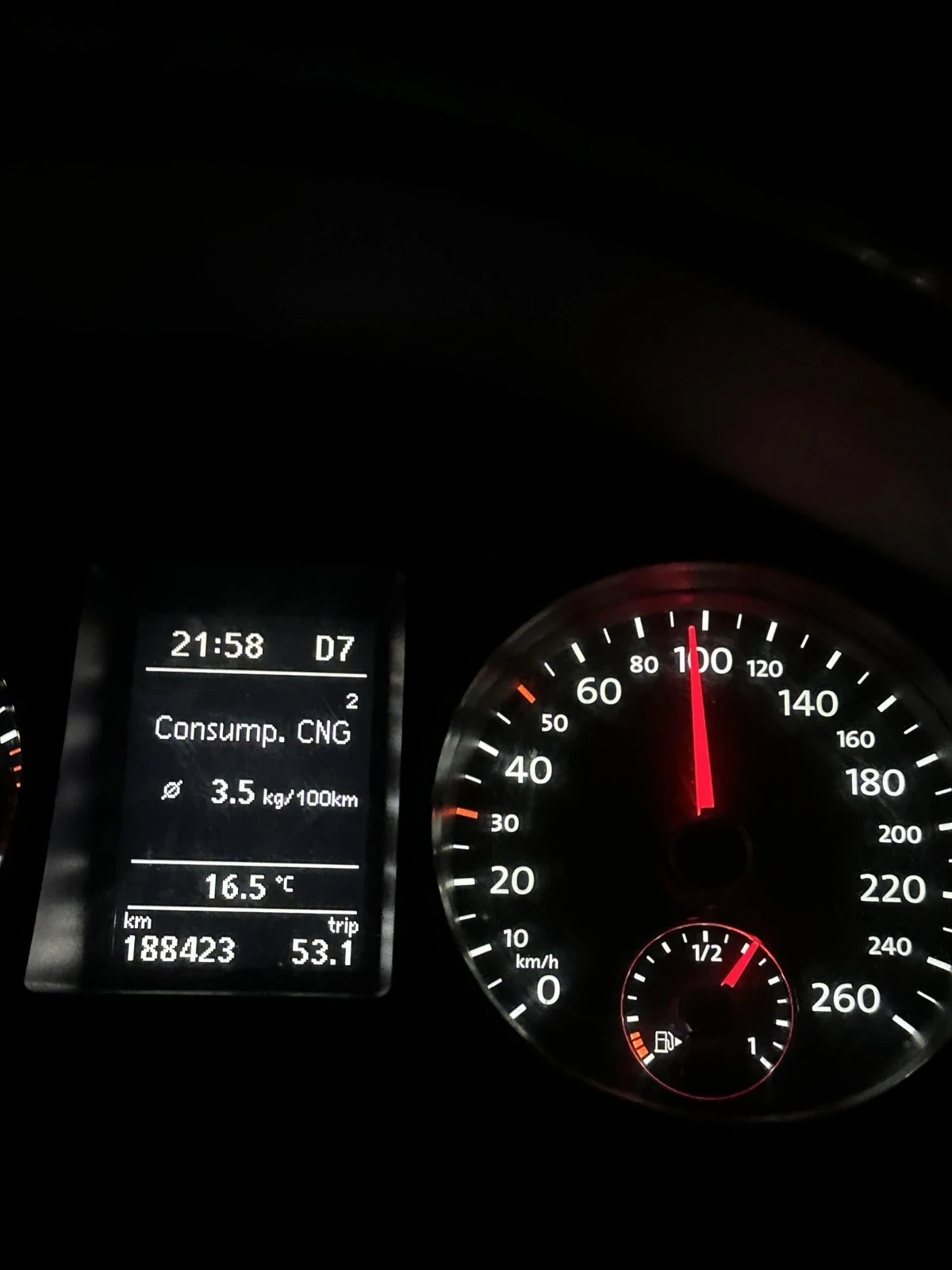 VW Passat 1.4 TSI/CNG B7 EcoFuel, снимка 17 - Автомобили и джипове - 53954452