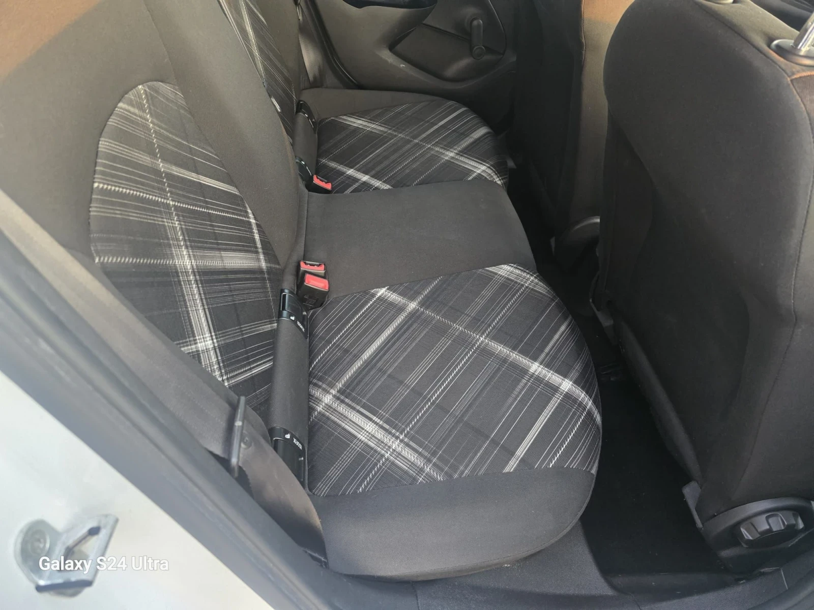 Opel Corsa 1.3D euro6B , снимка 11 - Автомобили и джипове - 53990938