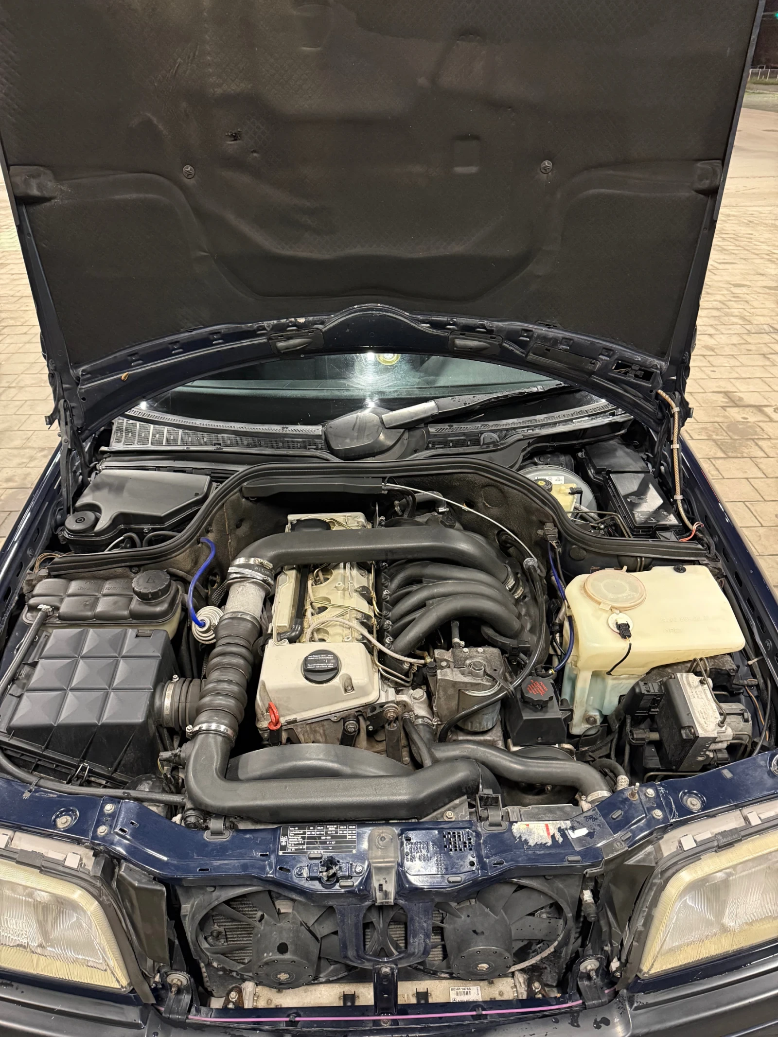 Mercedes-Benz C 250, снимка 12 - Автомобили и джипове - 54057713