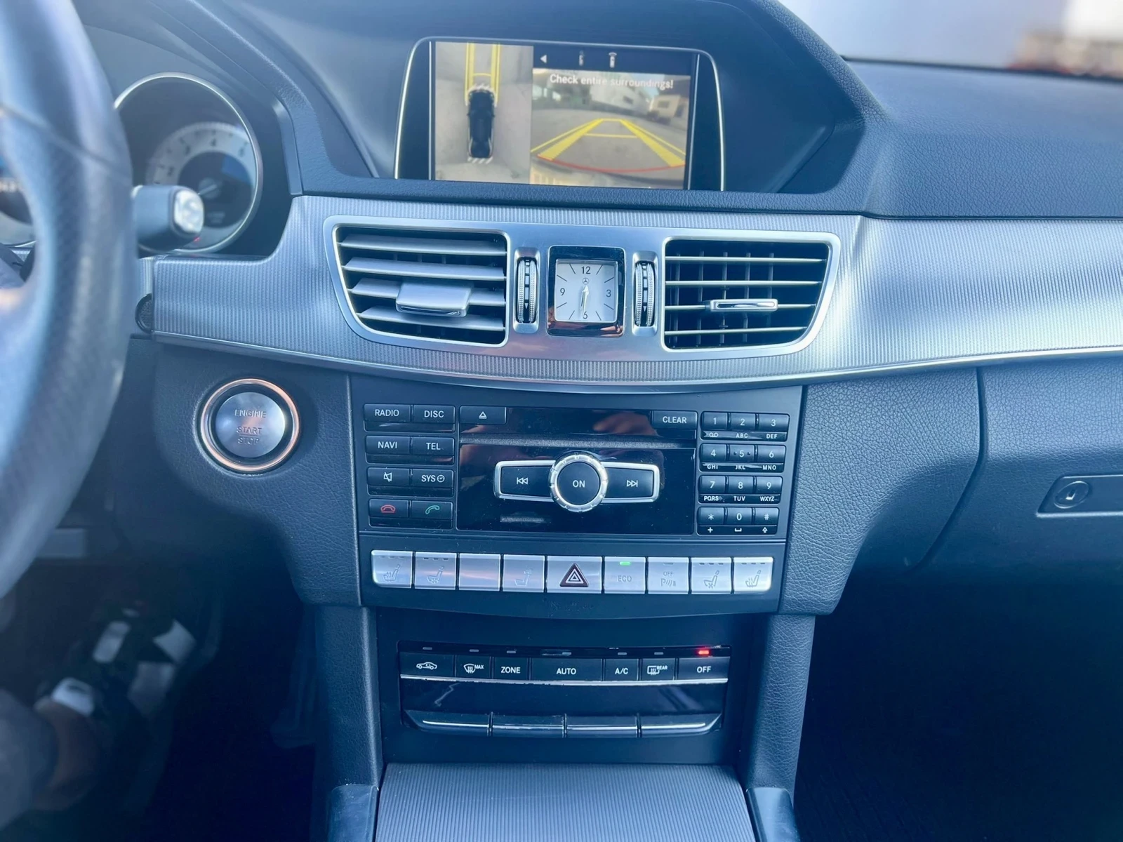 Mercedes-Benz E 300 Дистроник | Keyless | Обслужена | Камера | Кожа, снимка 8 - Автомобили и джипове - 54112293