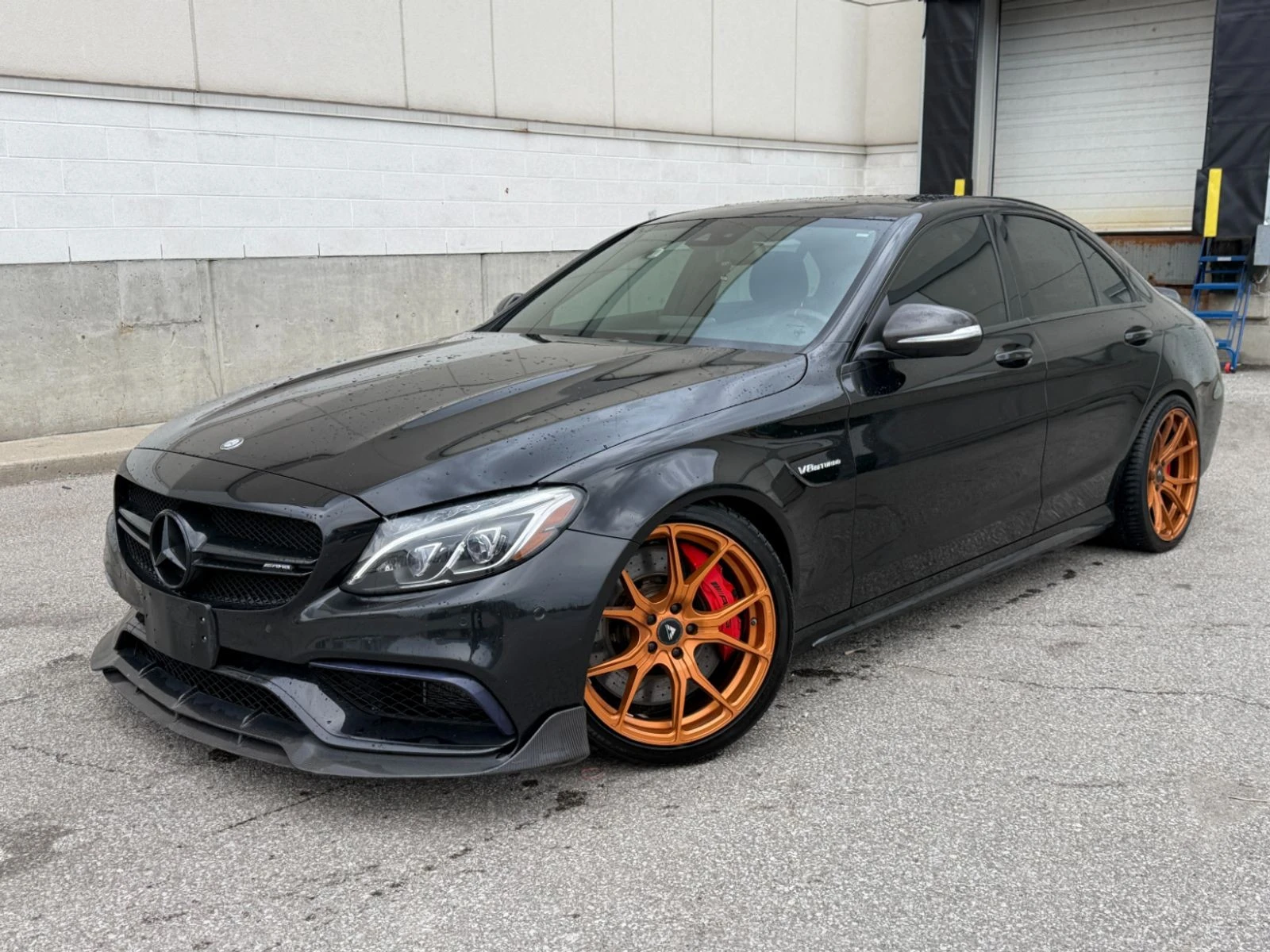 Mercedes-Benz C 63 AMG РЕГИСТРАЦИЯ & ОБСЛУЖВАНЕ