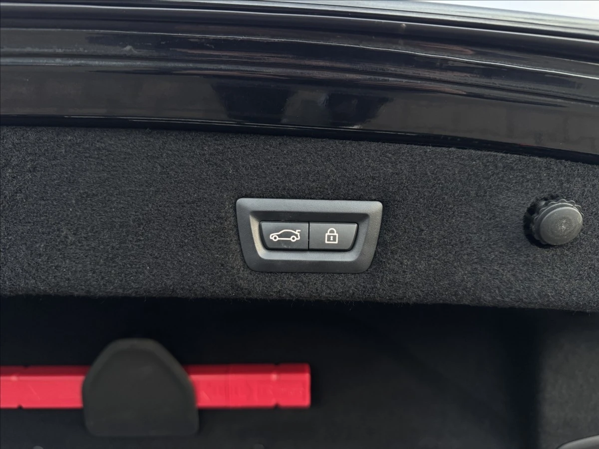 BMW 740 xDrive, снимка 8 - Автомобили и джипове - 54138802