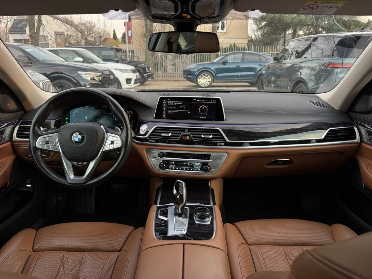 BMW 740 xDrive, снимка 6 - Автомобили и джипове - 54138802