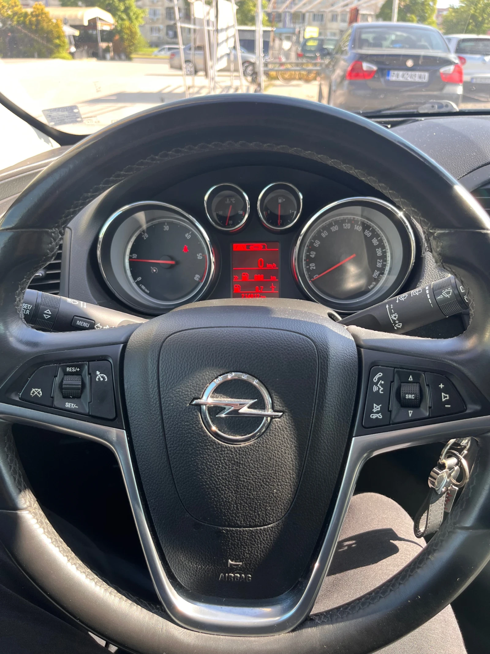 Opel Insignia, снимка 16 - Автомобили и джипове - 54449459