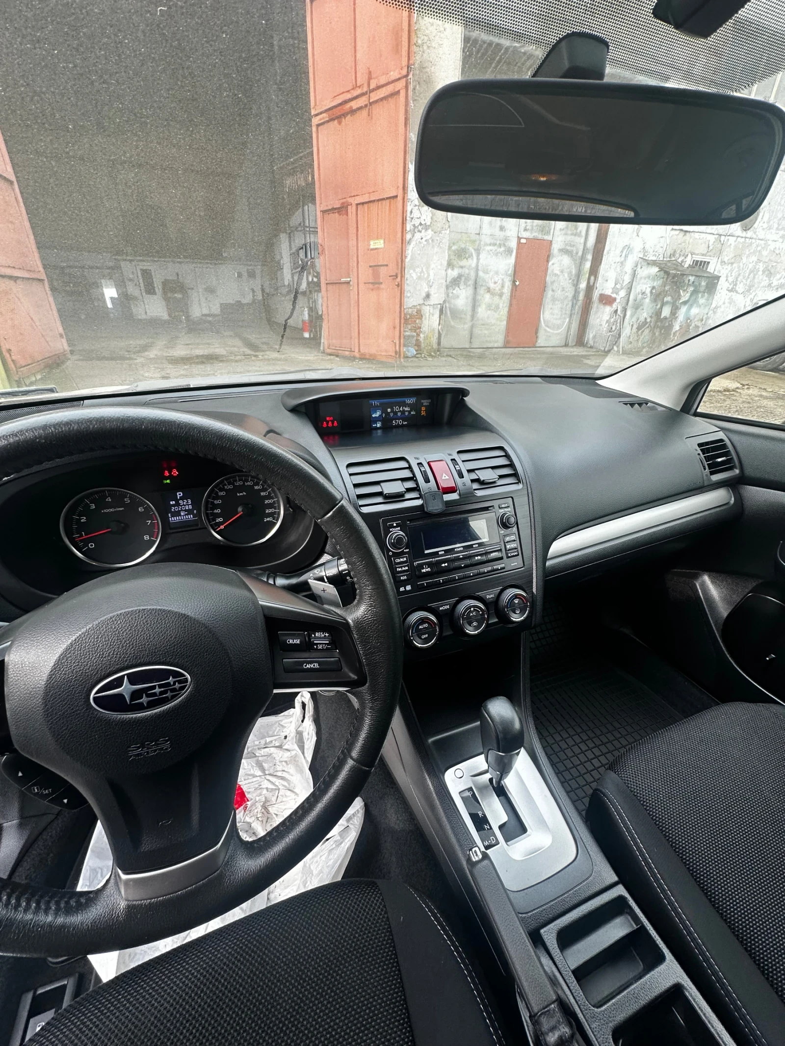 Subaru XV xv 2.0, снимка 7 - Автомобили и джипове - 54649636