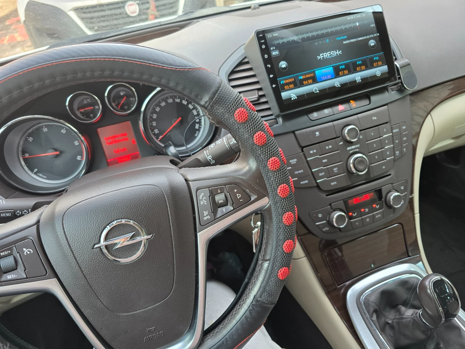 Opel Insignia, снимка 9 - Автомобили и джипове - 55225974