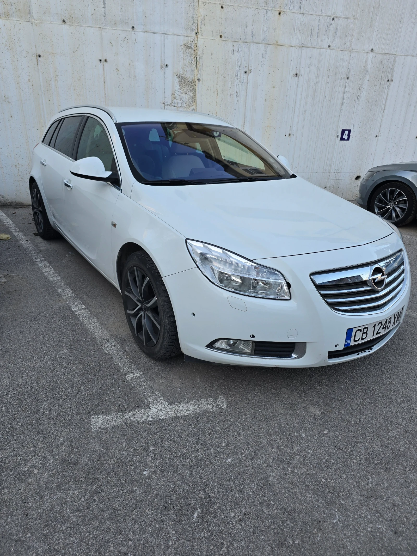 Opel Insignia, снимка 3 - Автомобили и джипове - 55225974