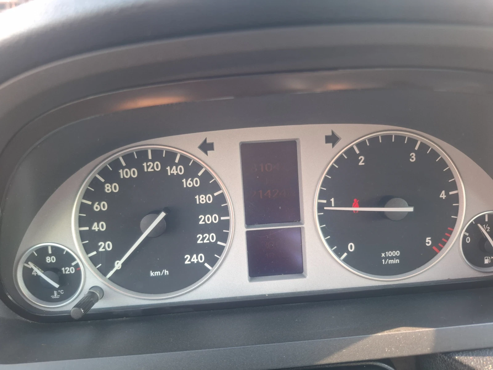 Mercedes-Benz B 180 CDI, снимка 13 - Автомобили и джипове - 55578354