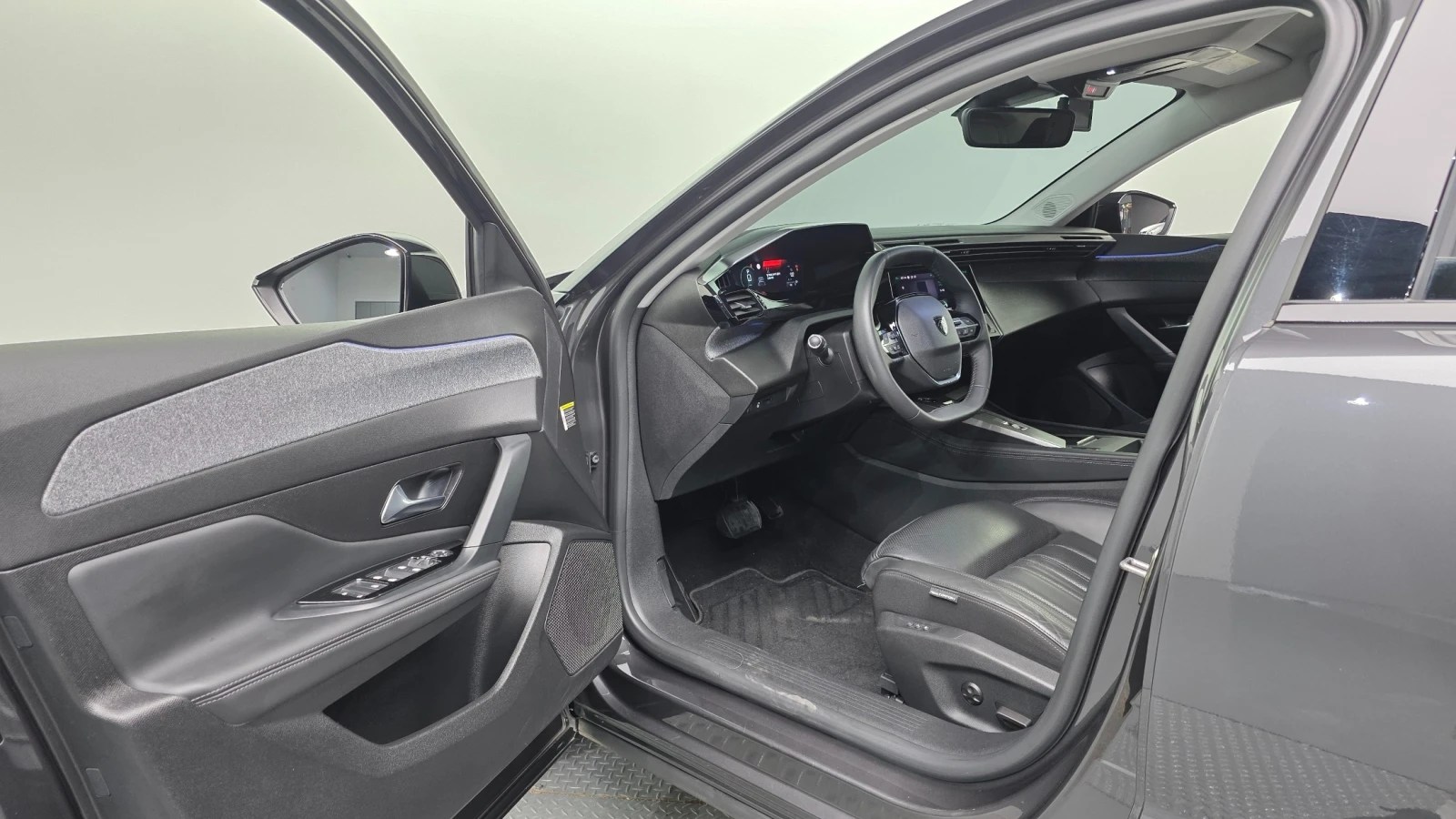 Peugeot 408 1.2 PureTech Allure, снимка 14 - Автомобили и джипове - 55595064