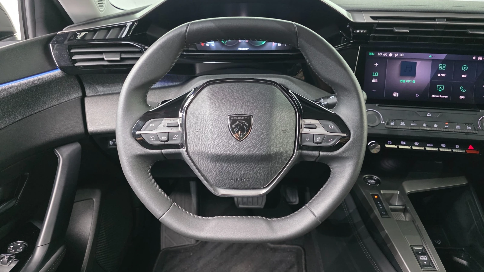 Peugeot 408 1.2 PureTech Allure, снимка 10 - Автомобили и джипове - 55595064