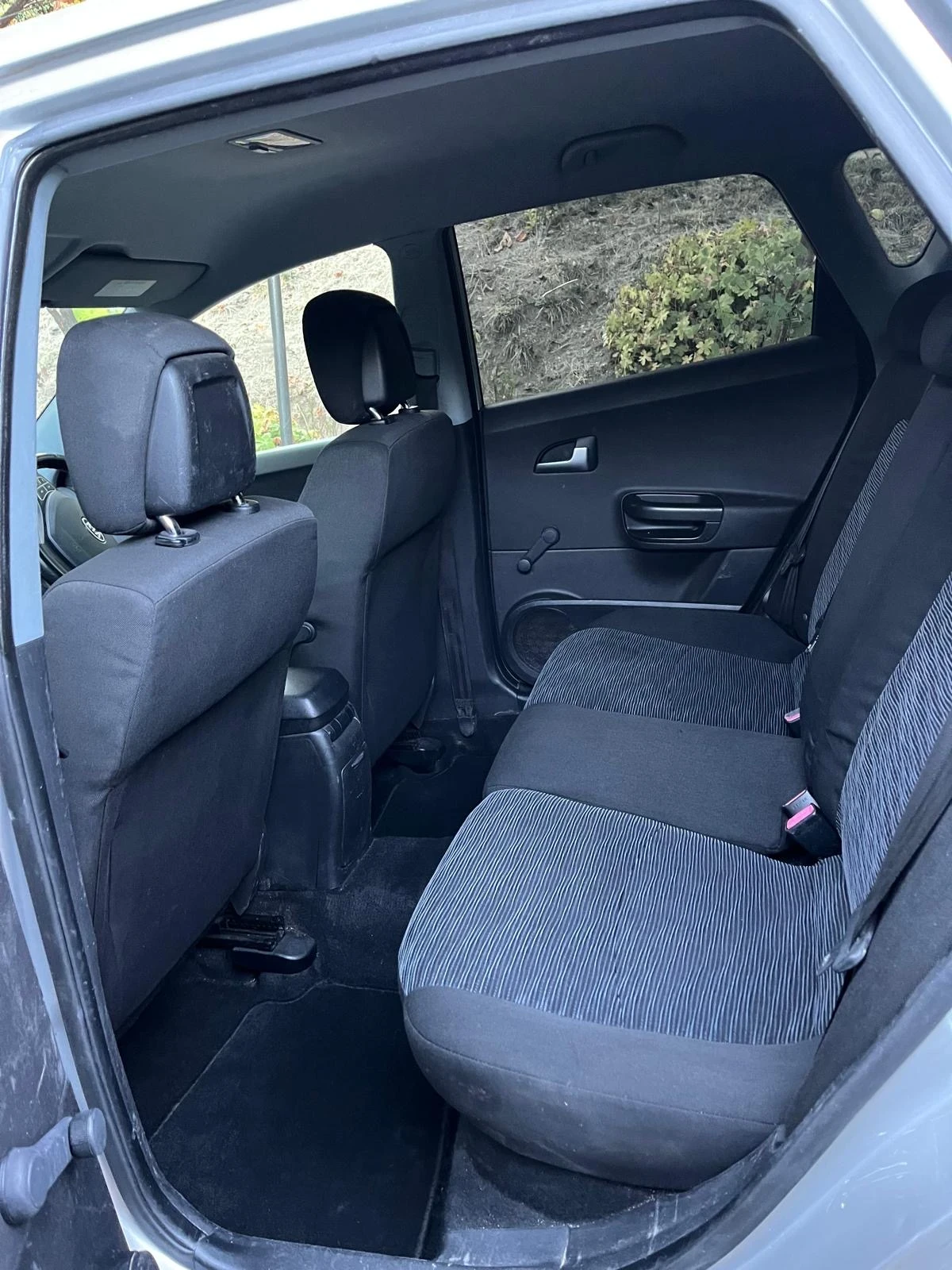 Kia Ceed 1, 6 HDI, снимка 4 - Автомобили и джипове - 55791767