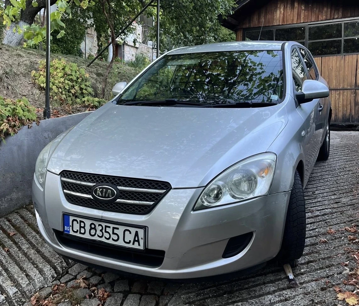 Kia Ceed 1, 6 HDI, снимка 2 - Автомобили и джипове - 55791767