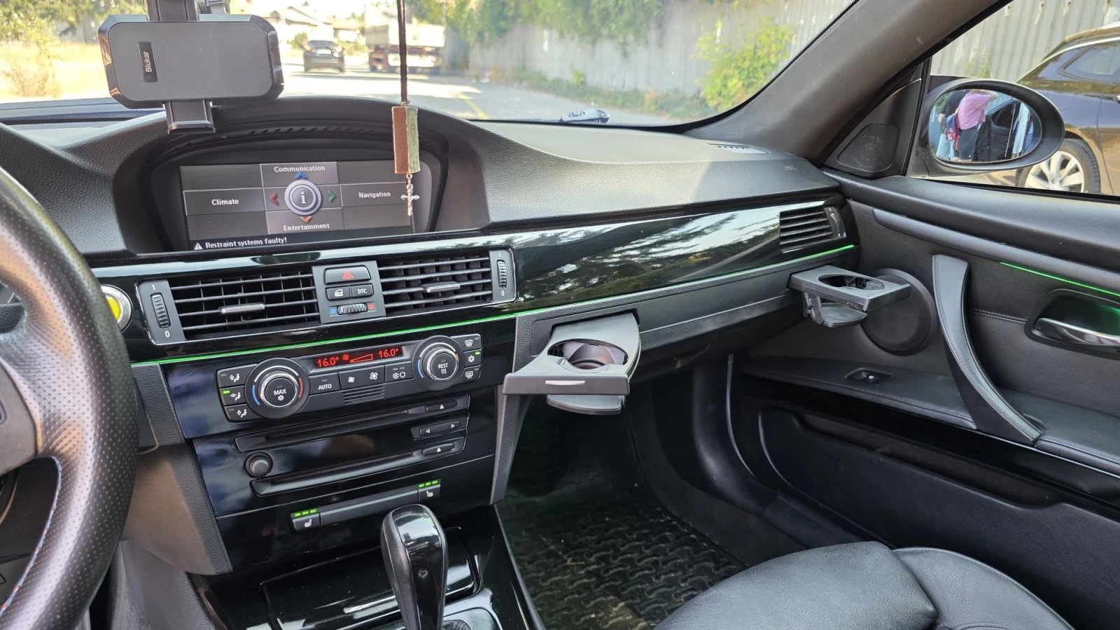 BMW 335, снимка 15 - Автомобили и джипове - 55977331