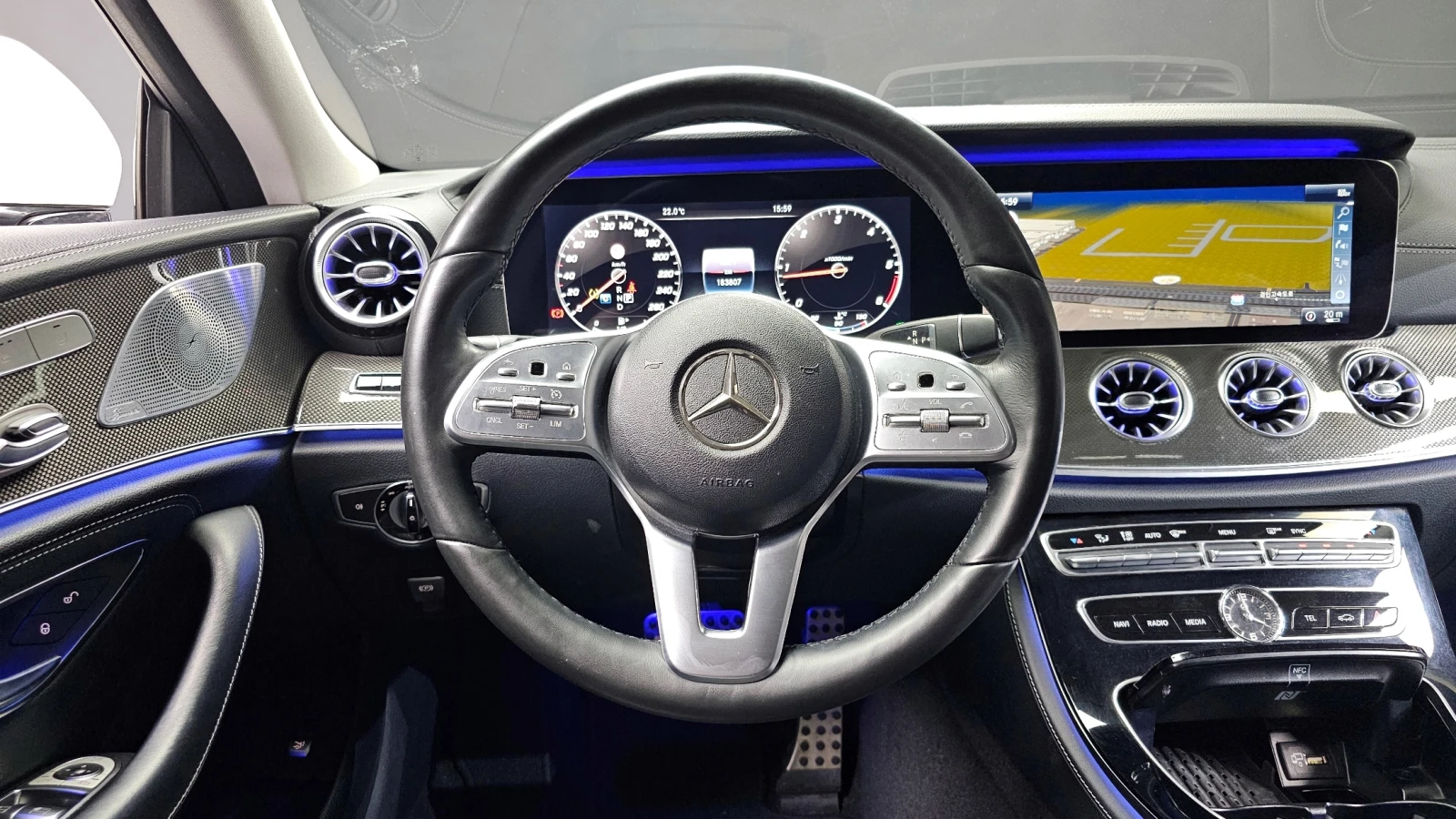 Mercedes-Benz CLS 300 HUD* BLIND SPOT* ЕЛ. БАГАЖНИК* ЛЮК* КРАЙНА ЦЕНА, снимка 12 - Автомобили и джипове - 55982492