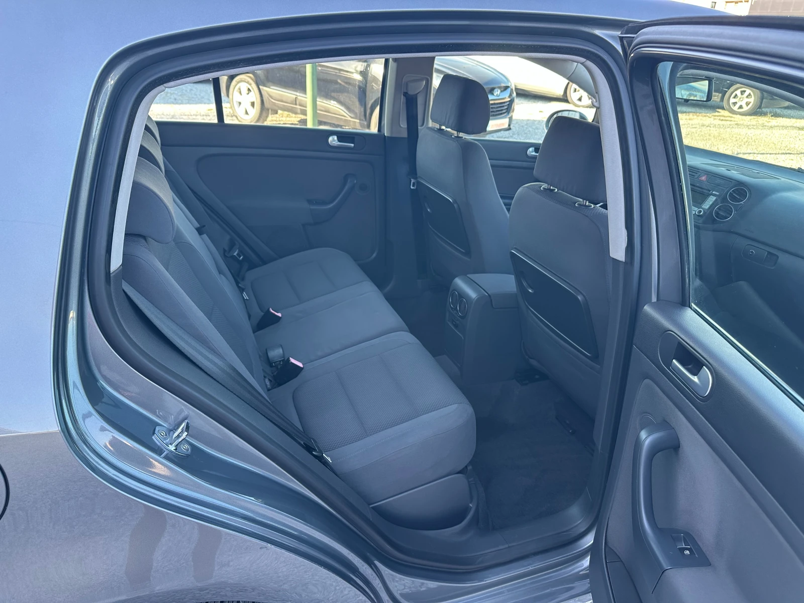 VW Golf Plus 1.9TDI, снимка 6 - Автомобили и джипове - 55986751