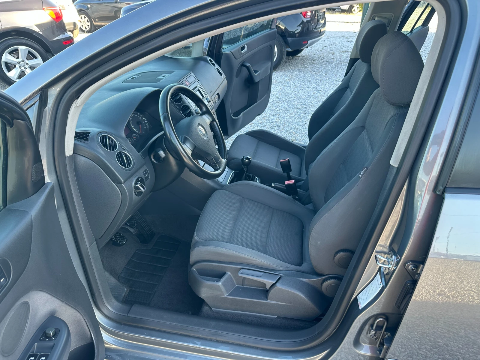 VW Golf Plus 1.9TDI, снимка 10 - Автомобили и джипове - 55986751