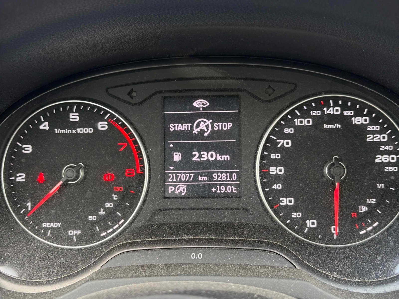 Audi A3 * Komfort * CARFAX * ОПЦИЯ ЗА ФИНАНСИРАНЕ * , снимка 8 - Автомобили и джипове - 56159396
