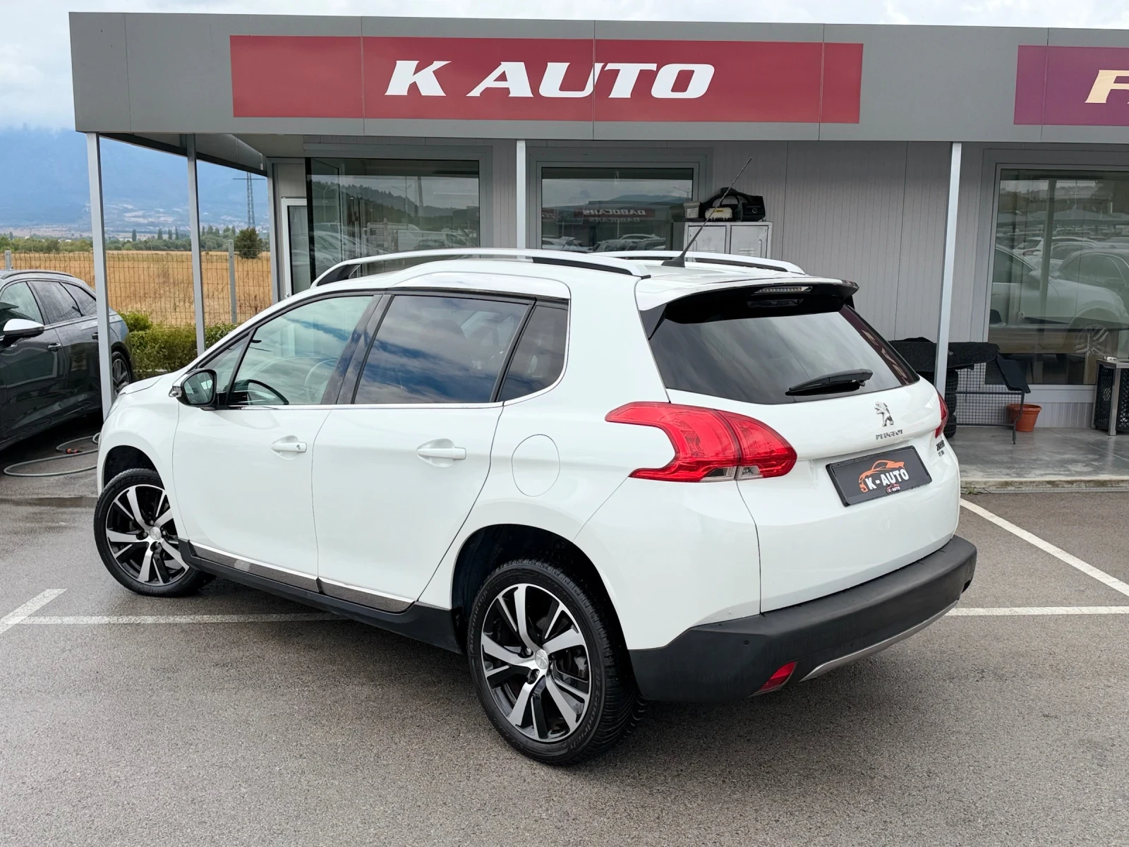 Peugeot 2008 1.6 E-HDi / 6 ск / Navi / Allure, снимка 2 - Автомобили и джипове - 56238010