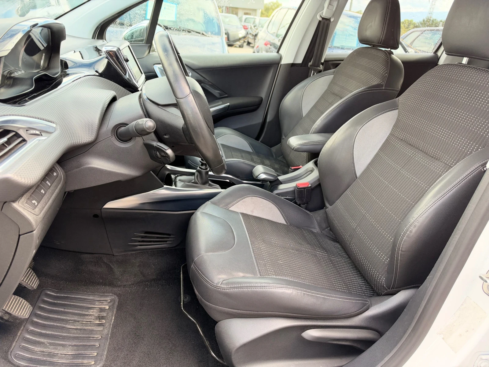 Peugeot 2008 1.6 E-HDi / 6 ск / Navi / Allure, снимка 6 - Автомобили и джипове - 56238010