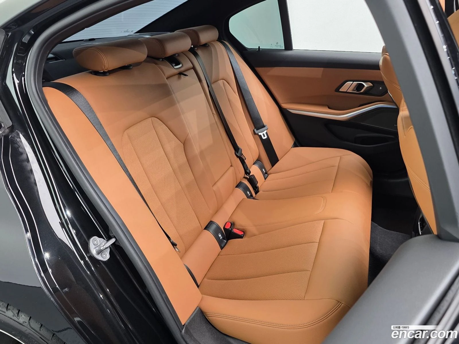BMW 320 320i M Sport, снимка 11 - Автомобили и джипове - 56431313