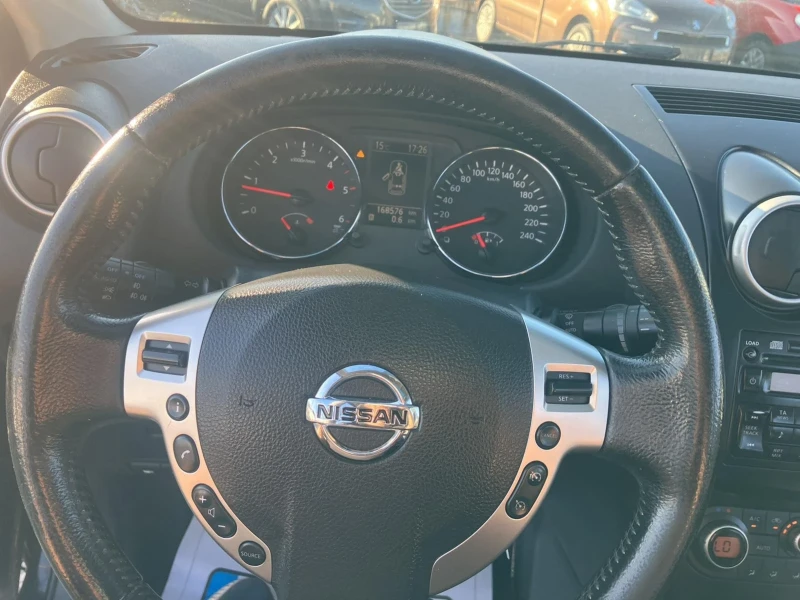 Nissan Qashqai, снимка 13 - Автомобили и джипове - 47395433