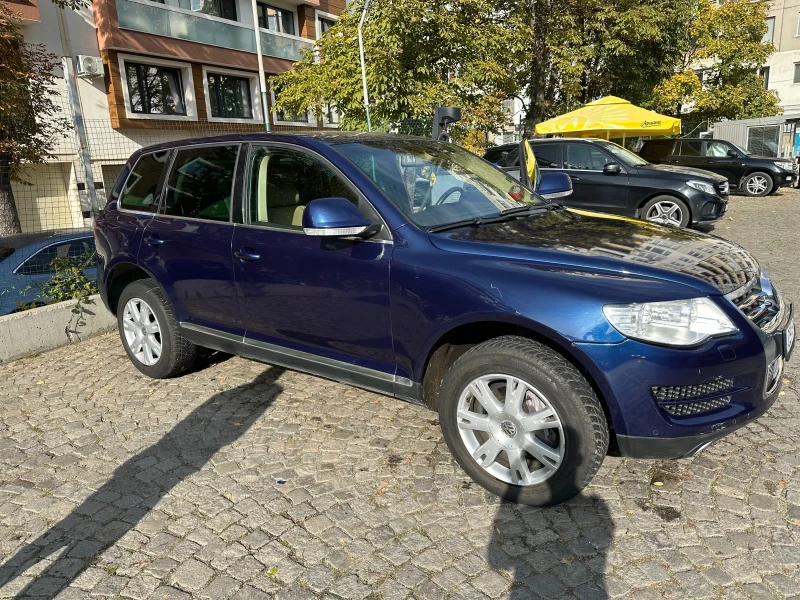 VW Touareg, снимка 2 - Автомобили и джипове - 49393201