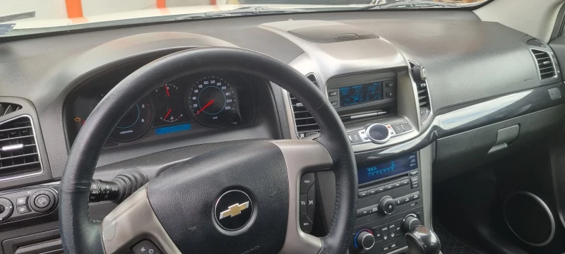 Chevrolet Captiva, снимка 3 - Автомобили и джипове - 52265285