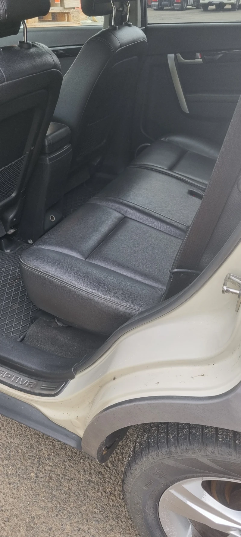 Chevrolet Captiva, снимка 5 - Автомобили и джипове - 52265285