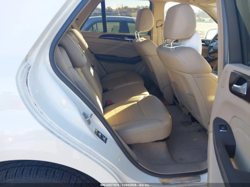 Mercedes-Benz ML 350 4MATIC* harman/kardon* подгрев* мъртва точка* , снимка 8 - Автомобили и джипове - 52937012
